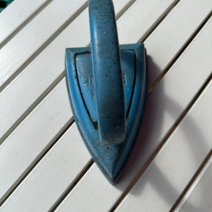 old heavy iron brocante