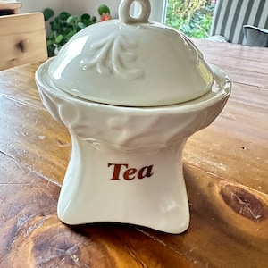 Ceramic tea tin tea tin vintage nostalgia