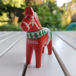 Original Dala Horse Dalahest Dalarna Horse Wood Sweden RED ORANGE with sticker 7.5 cm ORSA ANNELIE rare