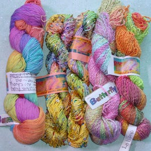 5 Assorted Skeins GREAT ADIRONDACK Yarn - Coordinating Colors - 600 Yards Total