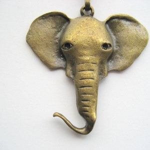 Elephant / Carabiner image 2