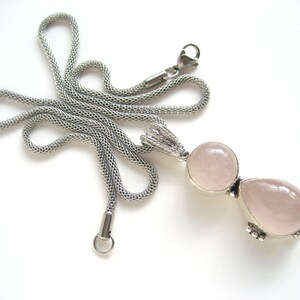 Rose quartz on snake chain image 2