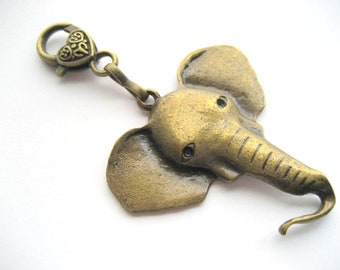 Elephant / Carabiner