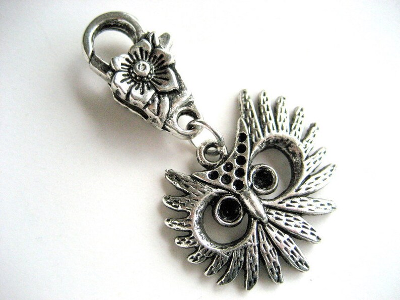 Owl carabiner