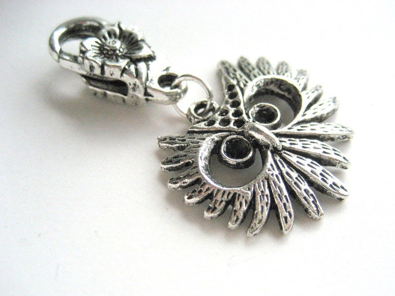 Owl carabiner