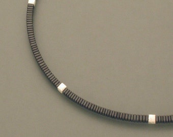 Hematietketting, kleine platen, zilver