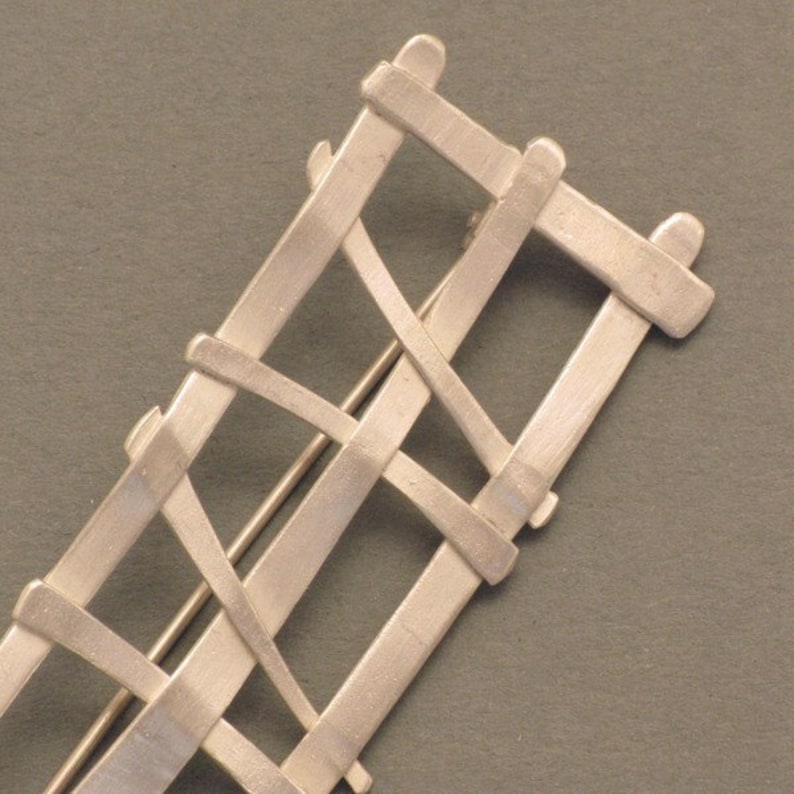 Silver brooch braided struts narrow, blackened image 3