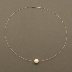 Silver Circlet with Pearl Pendant image 2