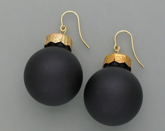 Earrings Christmas ball, black