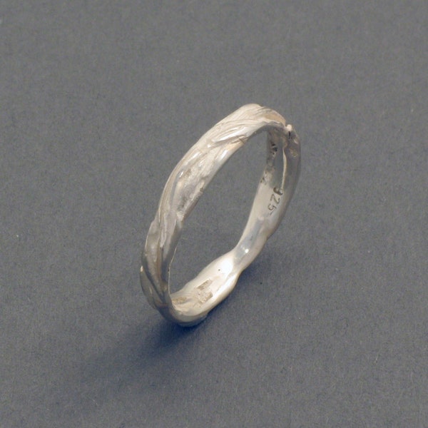 anillo de hierba fina