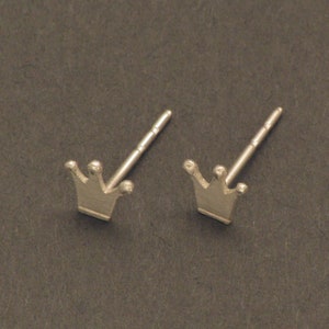 Crown Silver Ear Studs image 2