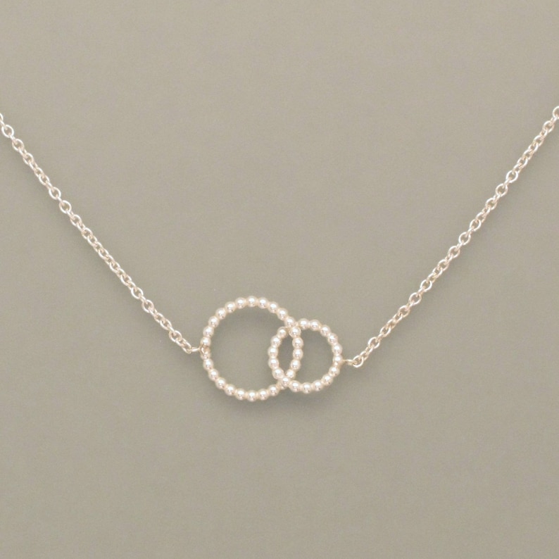 Kette Mit Zwei Ringen Ineinander