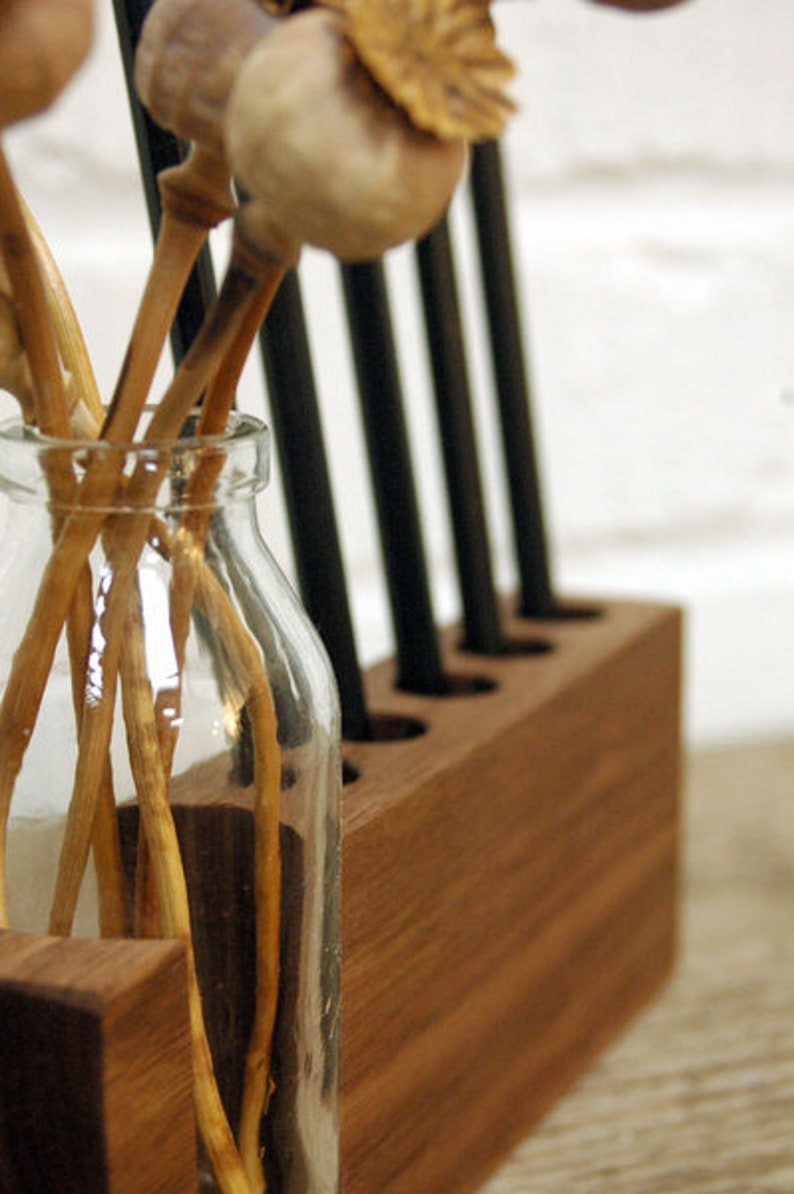 Pen holder with flower vase image 2