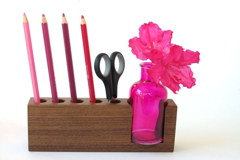 Pen holder with pink flower vase image 1