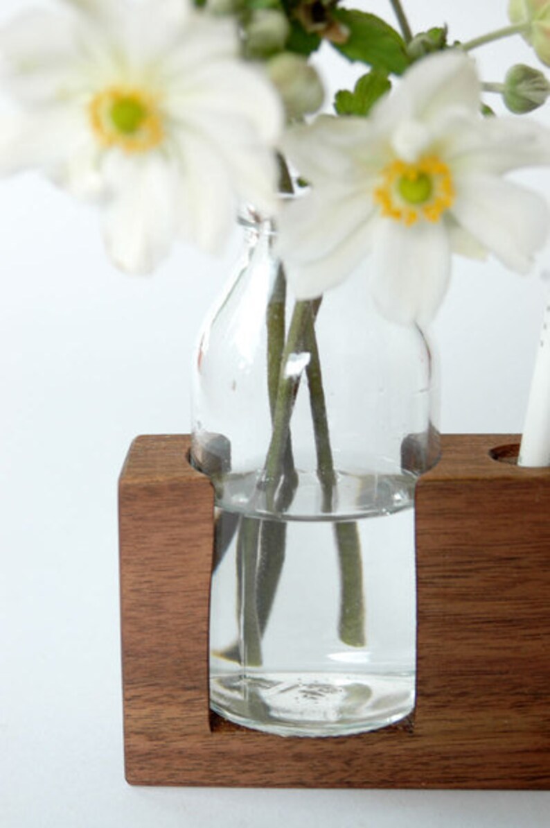 Pen holder with flower vase image 2