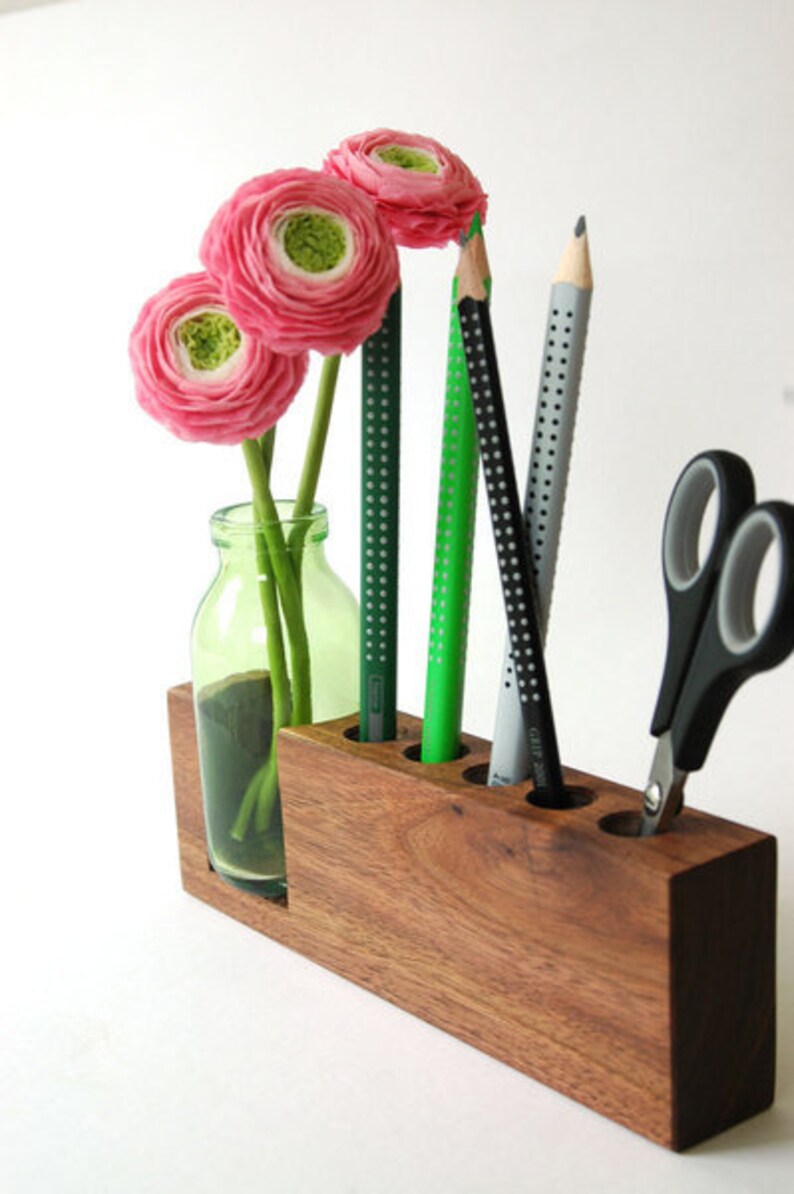 Pen holder with flower vase image 3