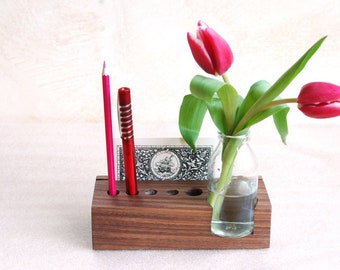 Pen holder with vase and card holder in nut