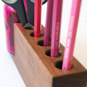 Pen holder with pink flower vase image 4