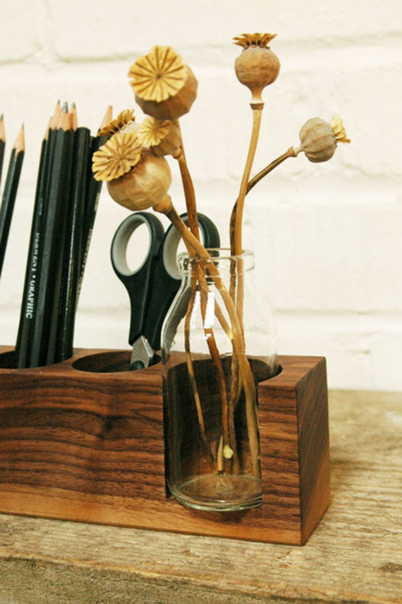 Pen holder with vase and card holder in nut image 3