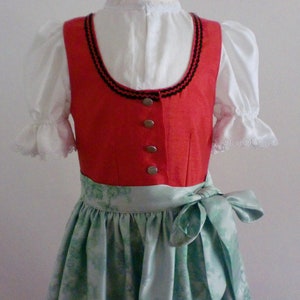 Kinderdirndl,Gr. 128 Nr.83 Bild 2