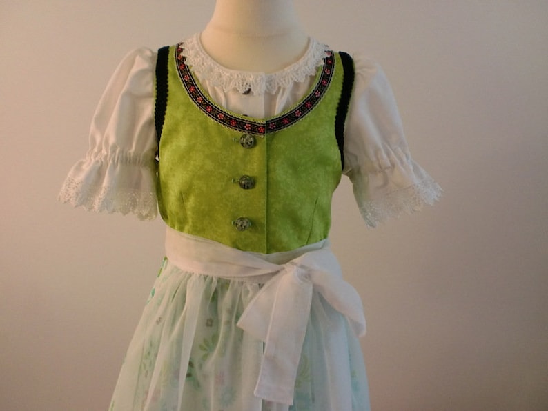 Kinderdirndl mit Bluse, /110 Nr.14 Bild 3