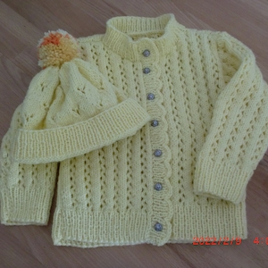 Girls&#39; jacket with cap size 116/122