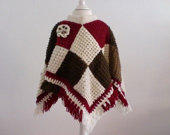 Handgestrickter Mädchen-Poncho 98/104Nr.12