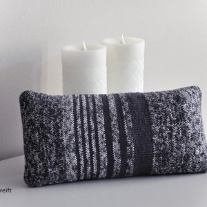 Kissen Pillows Hold me tender schwarz gestreift