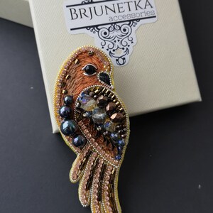 Parrot brooch 9x4 cm, Beard pin, Embroidered Brooch, Animal brooch, Parrot brooch pin,  Animal jewellery Pin, Jewellery bird pin