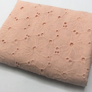 Baumwolle EYELET EMBROIDERY | Blusen- & Kleiderstoff | soft rose | ab 50 cm
