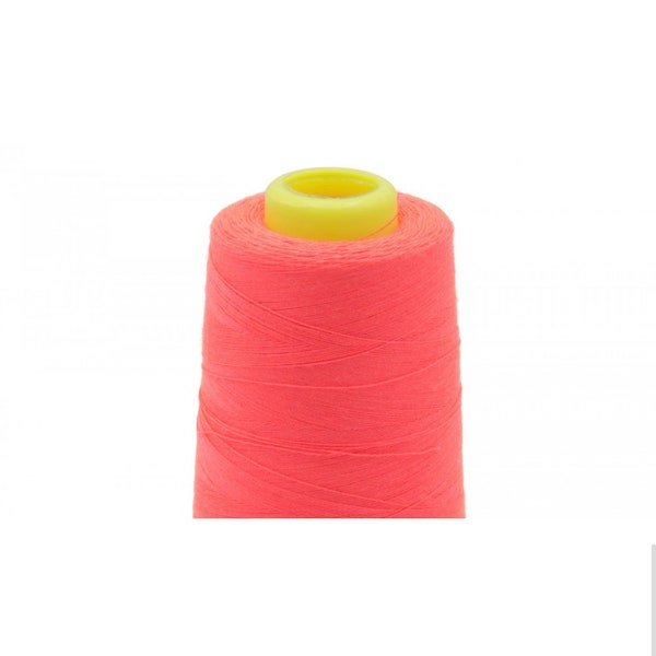 4 cônes de fil overlock chacun 3000 yards / environ 2743 m rose fluo