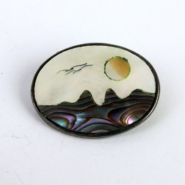 Verzilverde vintage broche met parelmoer abalone inleg, oude kostuumsieraden, pin, ovale pin, cadeau voor vriendin, moeder