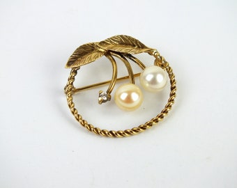 vintage brooch gold with faux pearls and rhinestones, fashion jewelry, pin leaves, badge, gift for wife/girlfriend/daughter
