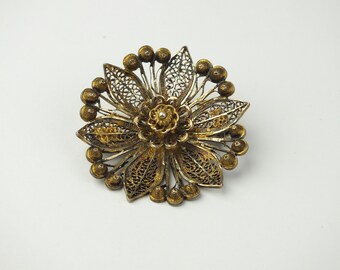 アンティーク 800 シルバー フラワー ブローチ 繊細な金メッキ - 古い
