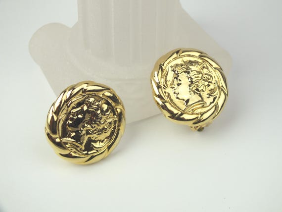 Vintage goldene Ohrclips mit Frauenkopf • Damen Ohrringe ohne Ohrlöcher • Moderner Modeschmuck • Geschenk