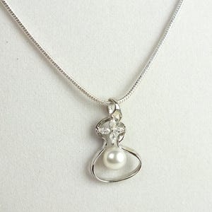 Elegant 925 sterling silver ladies pendant necklace - modern vintage jewelry - gift for her - birthday gift for women