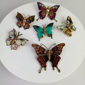 broche de mariposa vintage original / bisutería antigua / alfiler colorido / alfiler de animal / regalo para novia, hermana, madre imagen 1
