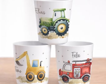 Becher für Kinder | Traktor Bagger Feuerwehr | Kinderbecher aus Kunststoff | Trinkbecher personalisiert mit Namen