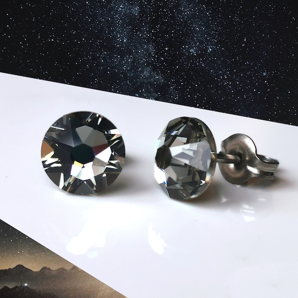 Pendientes de titanio con diamantes negros de 6,5 mm de ancho. Pendientes hipoalergénicos para hombre, sin níquel, hechos de titanio puro.