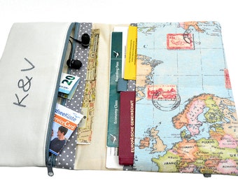 versandfertige Reisepasshülle  Reiseetui Weltkarte mit Namen personalisiert