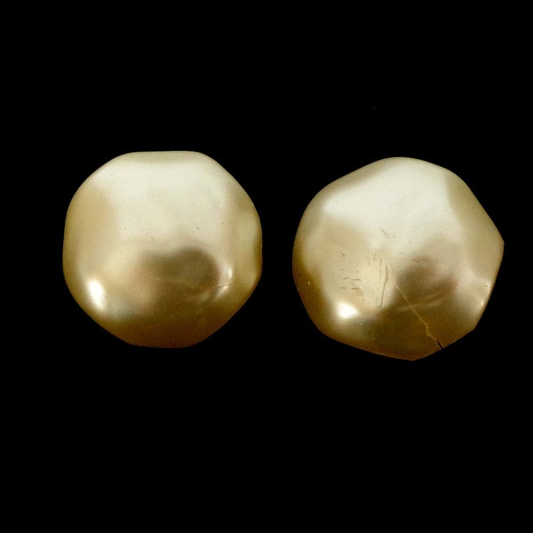 1950 's large, light faux beads 3 cm Ø Clip earrings earrings from the 1950s together only 10 grams, haute couture style octagon design