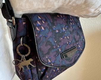 Vintage KIPLING shoulder bag crossbody shoulder bag ladies bag with Kipling monkey charm and logo keyring