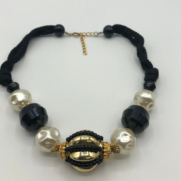 Barock Perlen Halskette opulente, elegante, weiß, schwarze, große faux Barock Perlen, schwarze Lucite Kristall Collier Kette