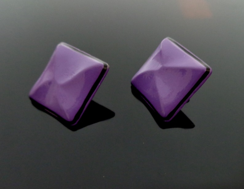 1970s Pucci Era Purple Black Enamelled Stud Earrings 2.2 cm \u00e9-60s-70s Rare purple /& black baked enamel Pierced post Earrings