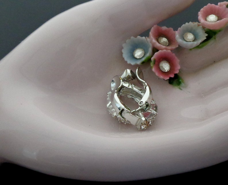 1.9 x 0.5 cm Sale--1970 /'s silver-plated rhinestones Huggies clip earrings chic