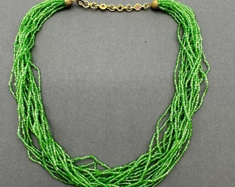 Grüne Glasperlen Halskette Vintage Boho Hippie Era 1970s Collier Kette