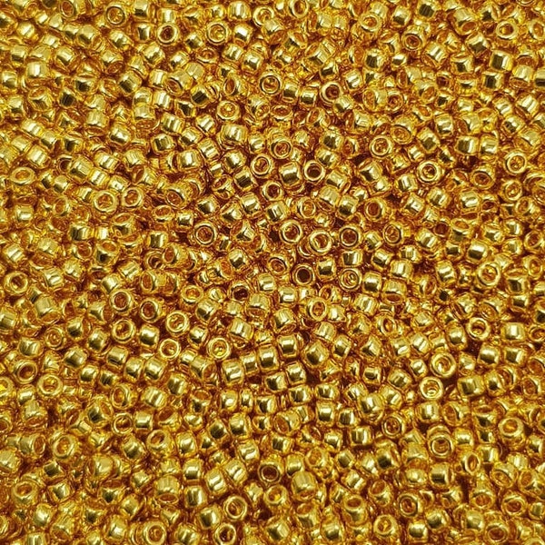 TOHO Round Seed Beads 15/0 Metallic 24k Gold Plated TR-15-712