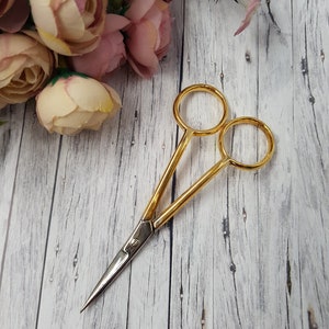 Embroidery Scissors, Double Curved Point Scissors, Madeira Precision Cut, Gold plated, 10.16 cm/4in image 2