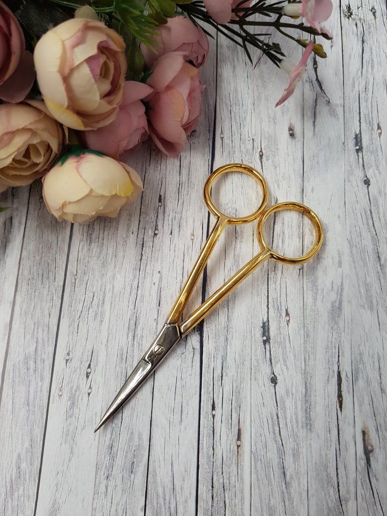 Embroidery Scissors, Double Curved Point Scissors, Madeira Precision Cut, Gold plated, 10.16 cm/4in image 2