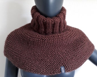 Shoulder warmer Romy chocolate brown